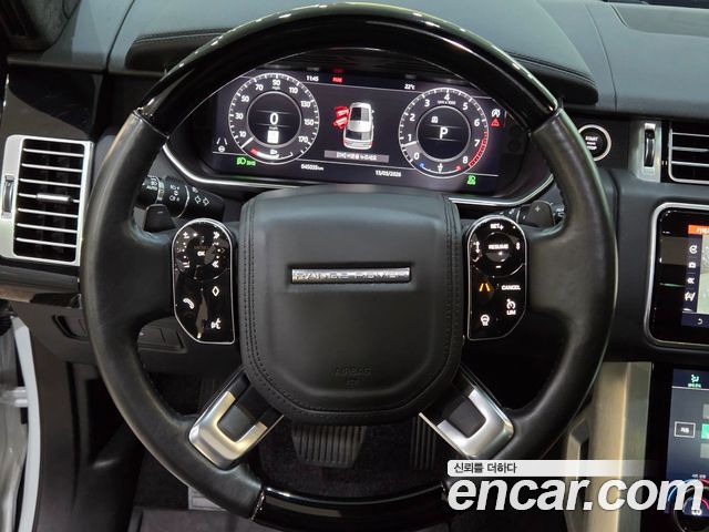 Land Rover Range Rover 2019 — photo 9