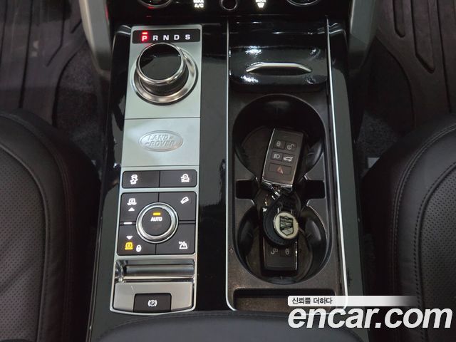 Land Rover Range Rover 2019 — photo 13