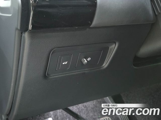 Land Rover Range Rover 2019 — photo 14