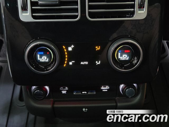 Land Rover Range Rover 2019 — photo 16