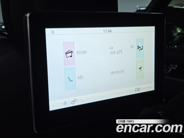 Land Rover Range Rover 2019 — photo 18
