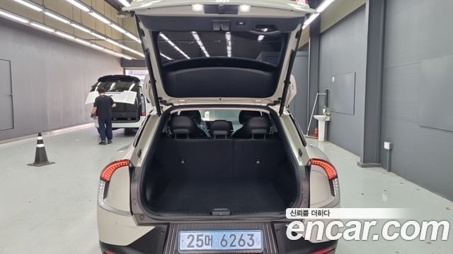 Kia EV6 2023 — photo 18