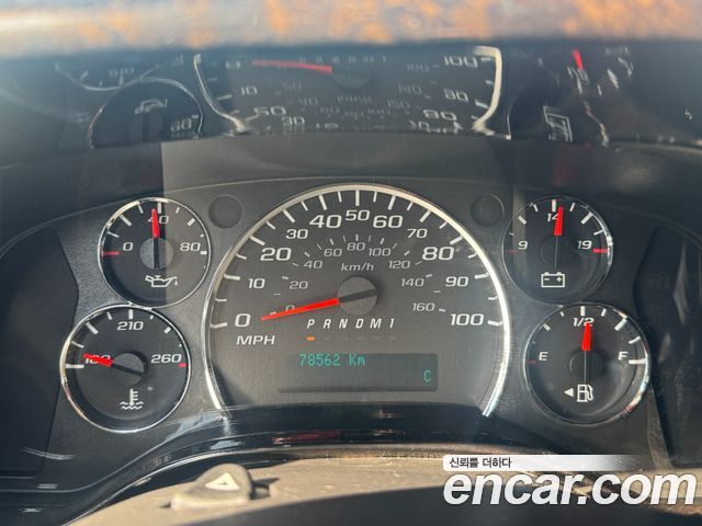 Chevrolet Express Van 2015 — photo 10