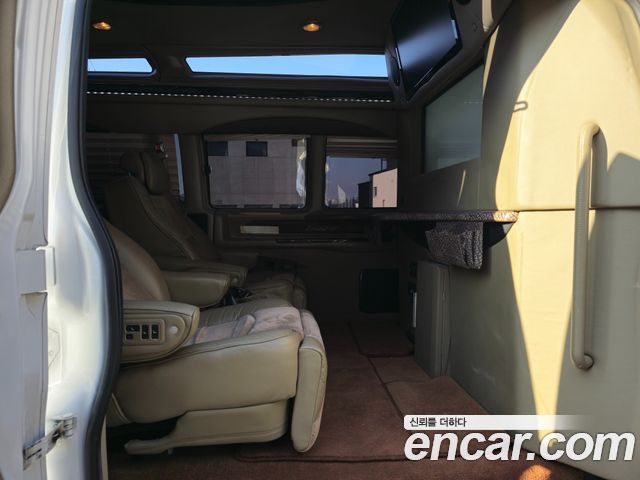 Chevrolet Express Van 2015 — photo 15