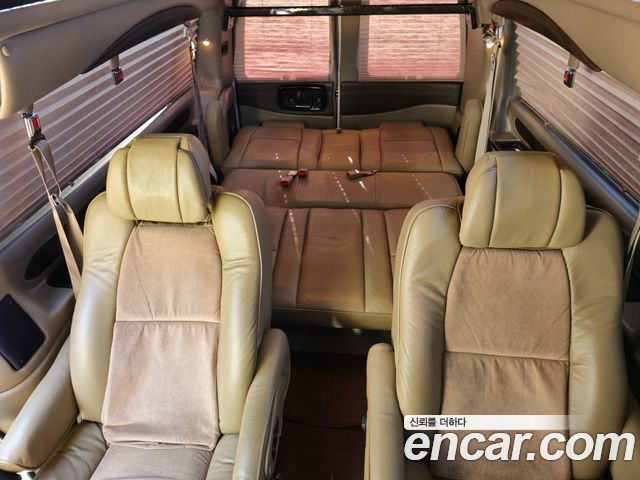 Chevrolet Express Van 2015 — photo 18