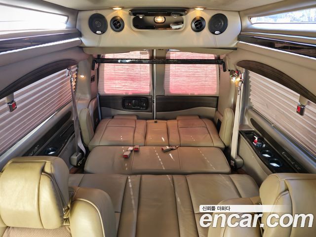 Chevrolet Express Van 2015 — photo 19
