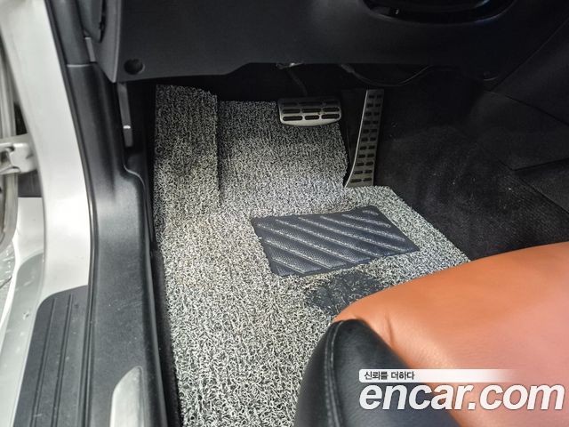 Hyundai Genesis 2009 — photo 10