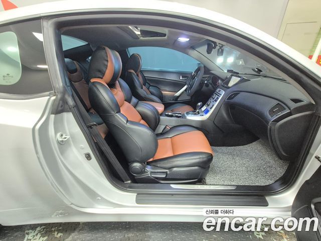 Hyundai Genesis 2009 — photo 12