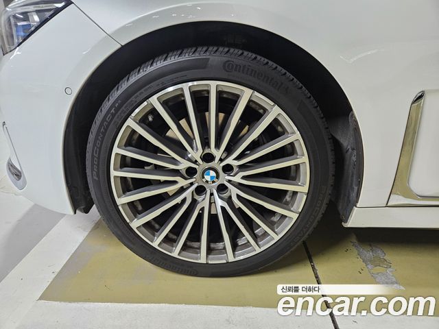 BMW 7-Series 2020 — photo 4