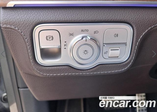 Mercedes-Benz GLS-Class 2021 — photo 9