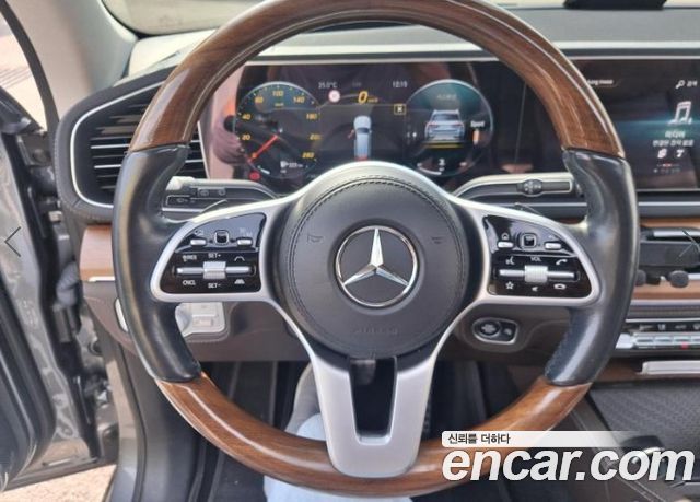 Mercedes-Benz GLS-Class 2021 — photo 10
