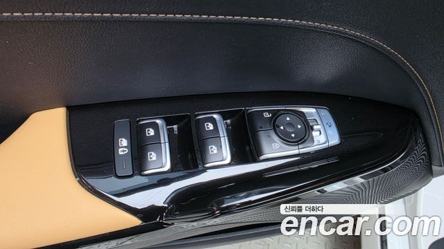 Kia K5 2023 — photo 30