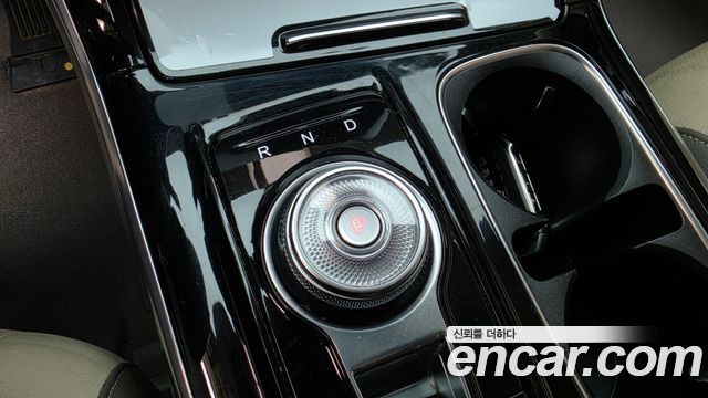 Kia Canival 2023 — photo 12