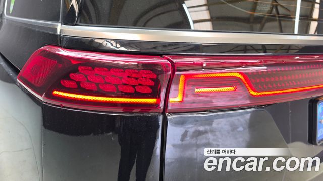 Kia Canival 2023 — photo 9