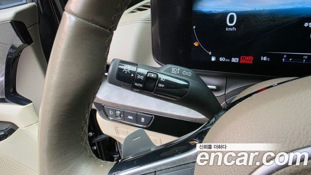 Kia Canival 2023 — photo 28