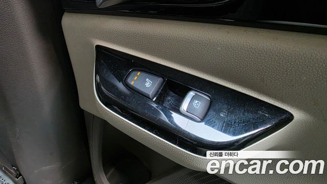 Kia Canival 2023 — photo 30