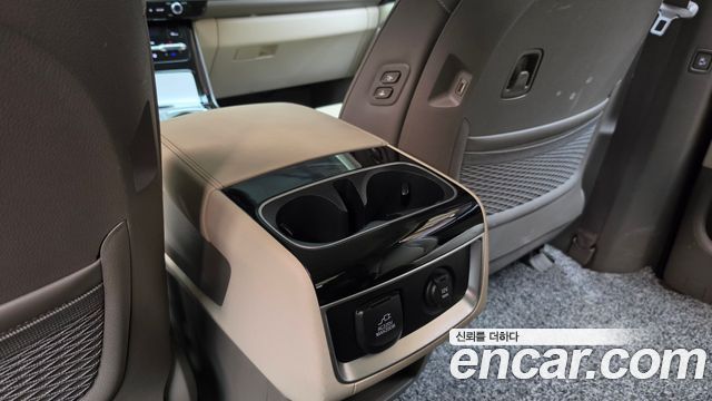 Kia Canival 2023 — photo 32