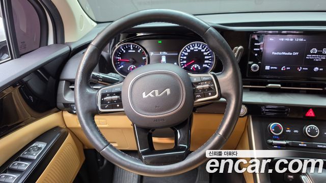 Kia Canival 2022 — photo 19