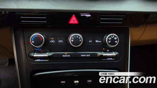 Kia Canival 2022 — photo 22