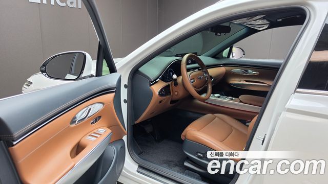 Genesis GV70 2023 — photo 13
