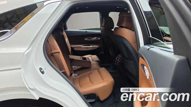 Genesis GV70 2023 — photo 18