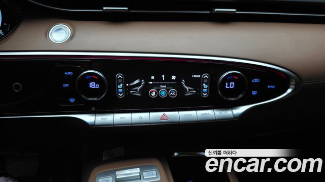 Genesis GV70 2023 — photo 25