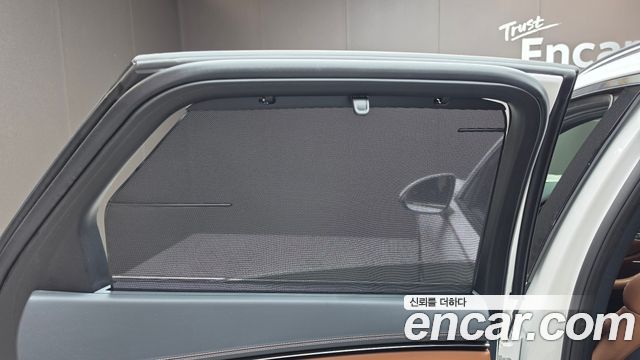 Genesis GV70 2023 — photo 26