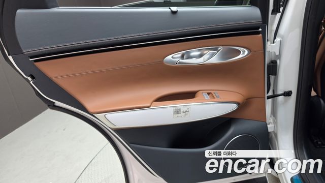 Genesis GV70 2023 — photo 15