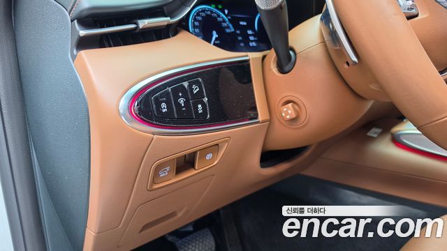 Genesis GV70 2023 — photo 28