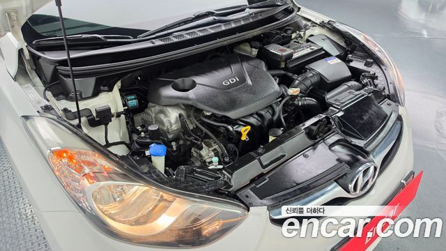 Hyundai AVANTE 2012 — photo 6