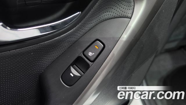 Hyundai AVANTE 2012 — photo 18