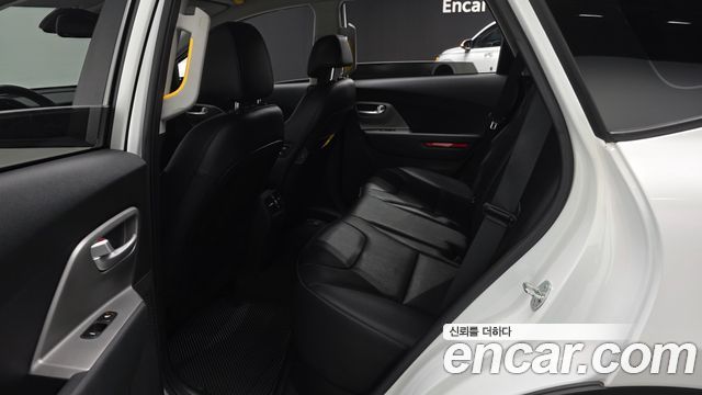 Kia Niro 2024 — photo 17