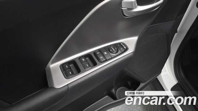 Kia Niro 2024 — photo 33