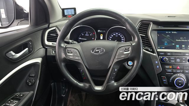 Hyundai Santafe 2016 — photo 12