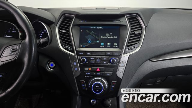 Hyundai Santafe 2016 — photo 13