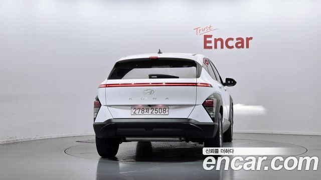 Hyundai Kona 2023 — photo 4