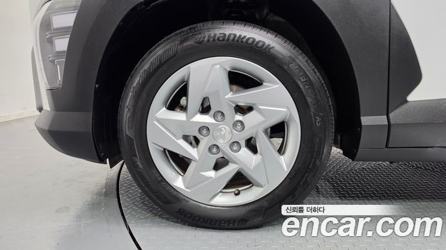 Hyundai Kona 2023 — photo 5