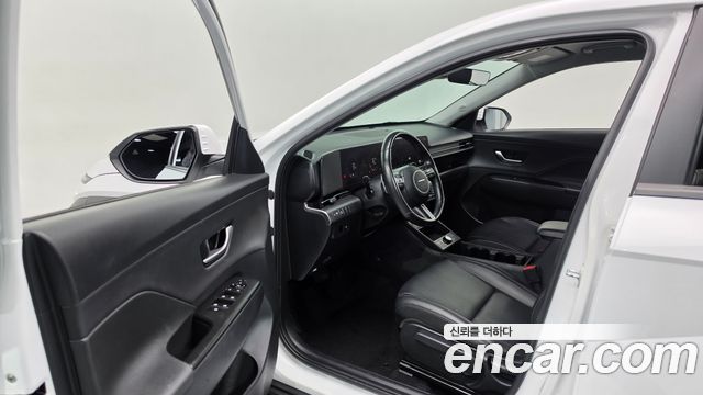 Hyundai Kona 2023 — photo 13