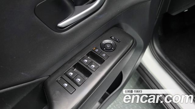 Hyundai Kona 2023 — photo 26