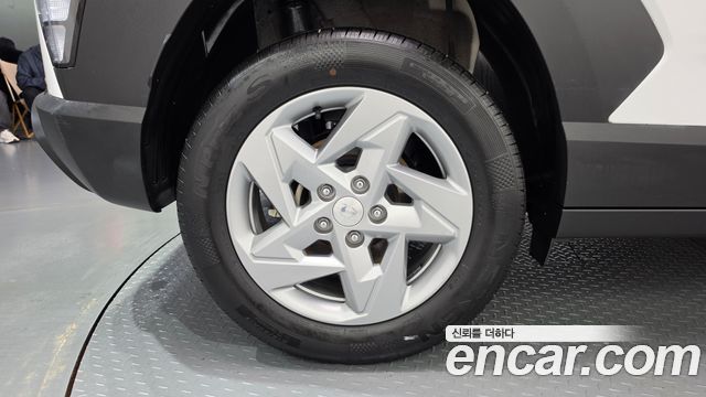 Hyundai Kona 2023 — photo 7