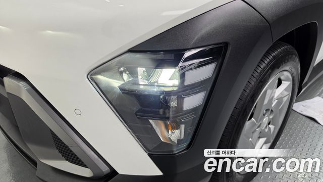 Hyundai Kona 2023 — photo 8
