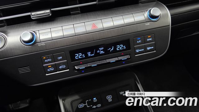 Hyundai Kona 2023 — photo 28