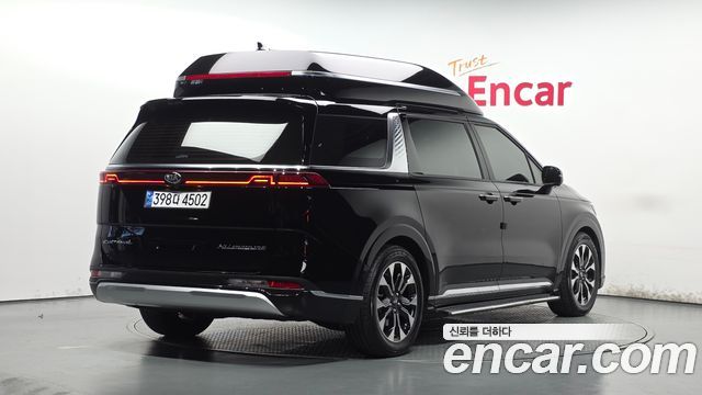 Kia Canival 2021 — photo 2