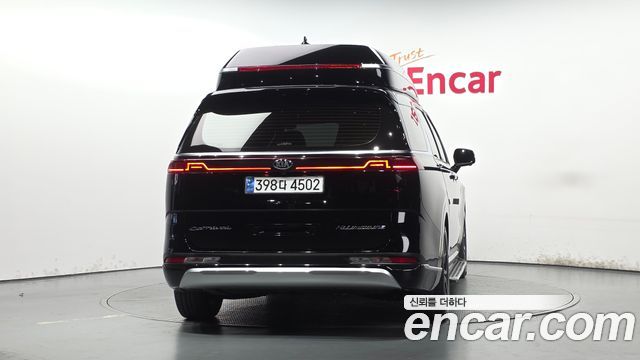 Kia Canival 2021 — photo 4
