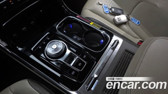 Kia Canival 2021 — photo 12