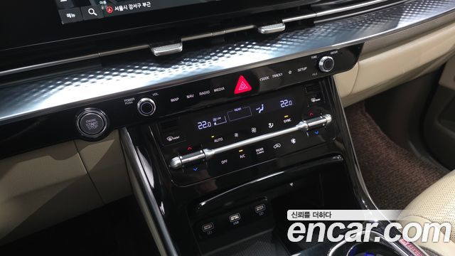 Kia Canival 2021 — photo 23
