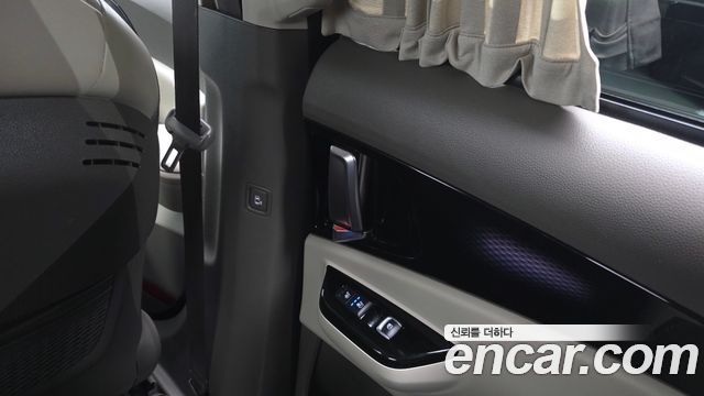 Kia Canival 2021 — photo 25
