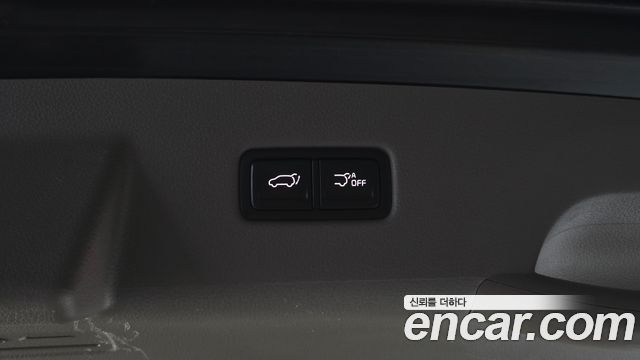 Kia Canival 2021 — photo 26