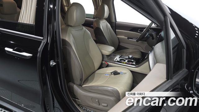 Kia Canival 2021 — photo 16