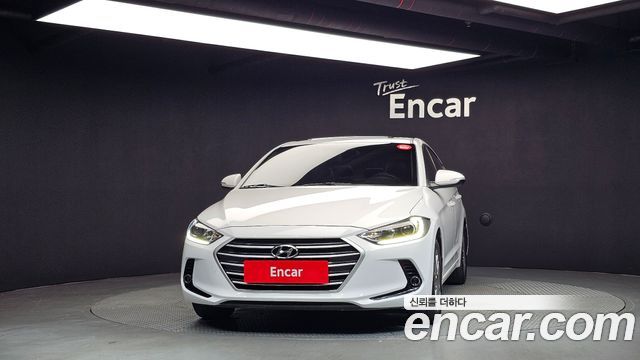 Hyundai AVANTE 2017 — photo 3